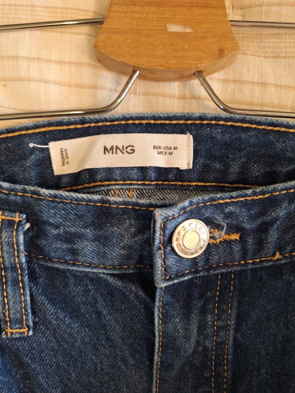 Denim pencil skirt - Picture 3 of 4